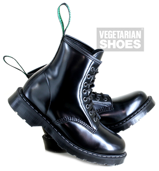 Solovair Vegan Hi-Shine 8 Eyelet Boot (Black) 
