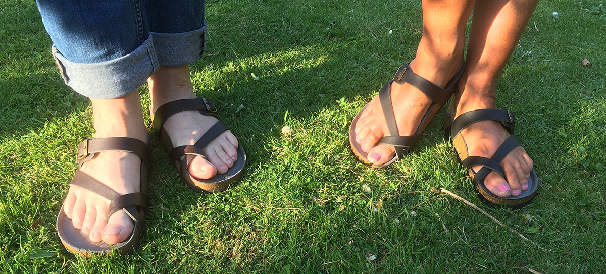Toe Strap Sandal Brown - Sandals