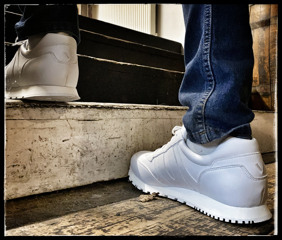 Vegan Runner White All Products