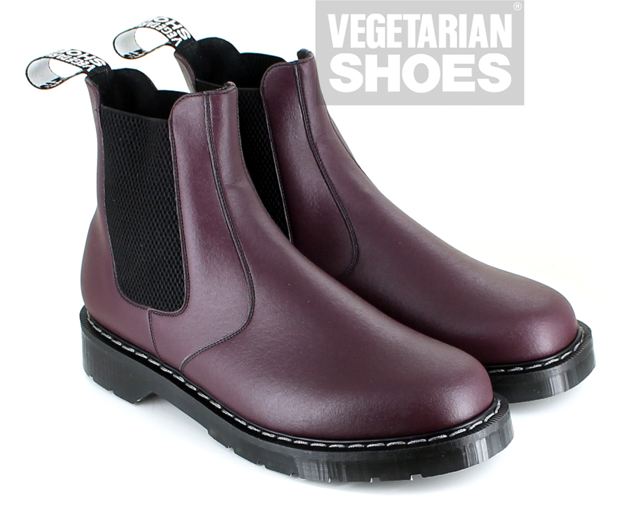chelsea boots with tread