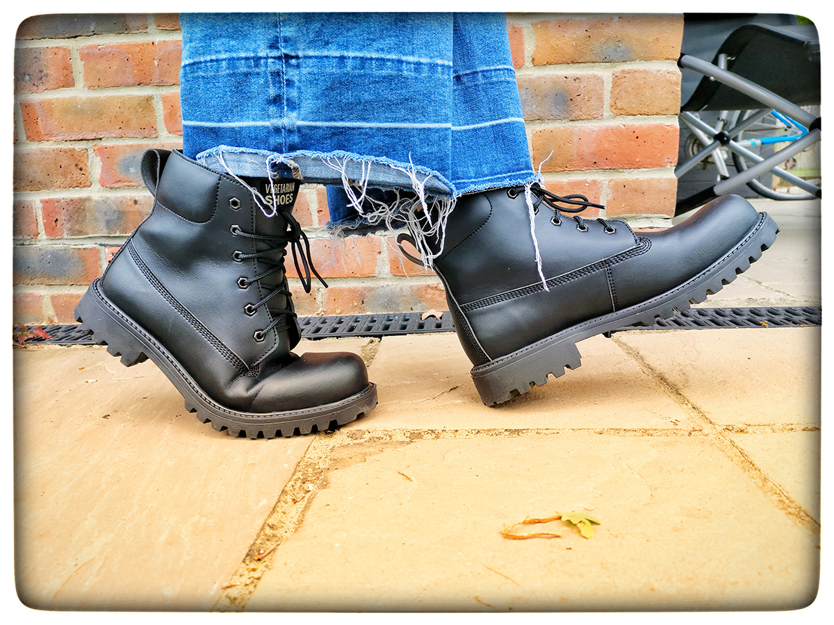 henleys travis boot