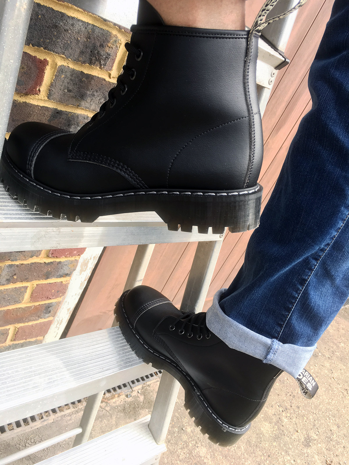1b60 britain xl 20 eye boot
