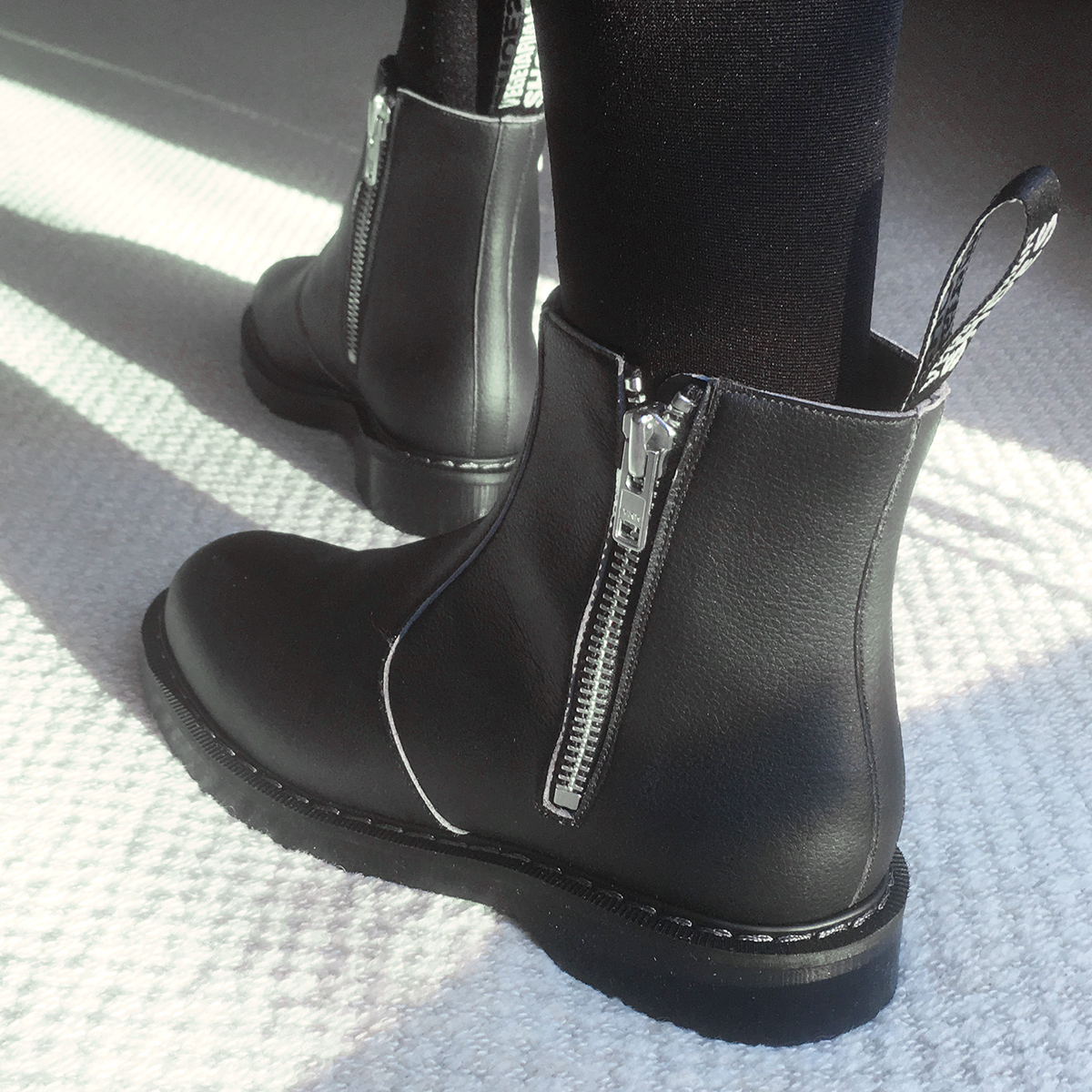 airseal chelsea boot black