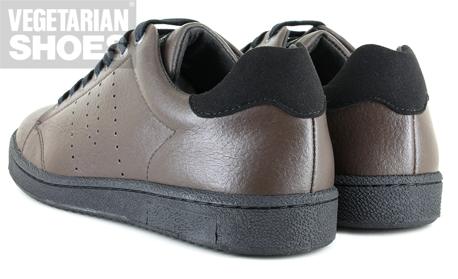 Bucky logo print sneaker deals